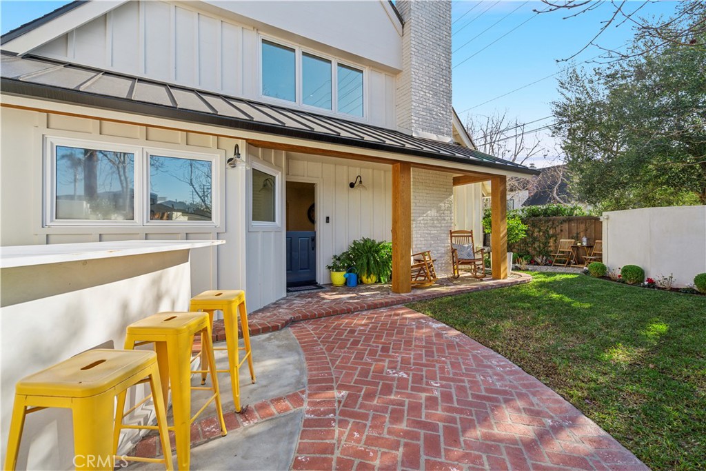 404 E 16th Street, Costa Mesa CA 92627 - photo 1