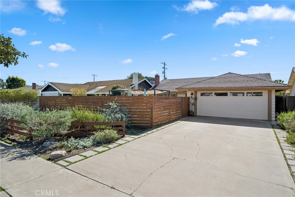 405 E 19th Street, Costa Mesa CA 92627 - photo 1