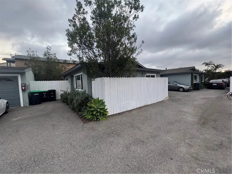431 Hamilton Street B, Costa Mesa, CA 92627