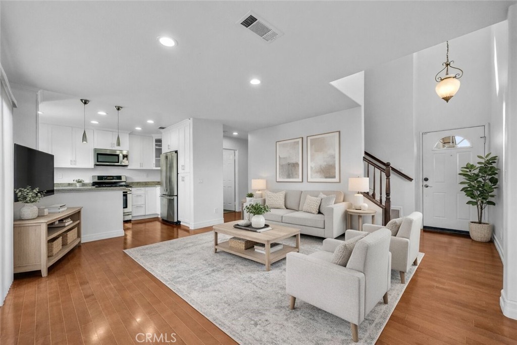 Virtually staged photo - 431 W Bay Street B, Costa Mesa CA 92627 - photo 1
