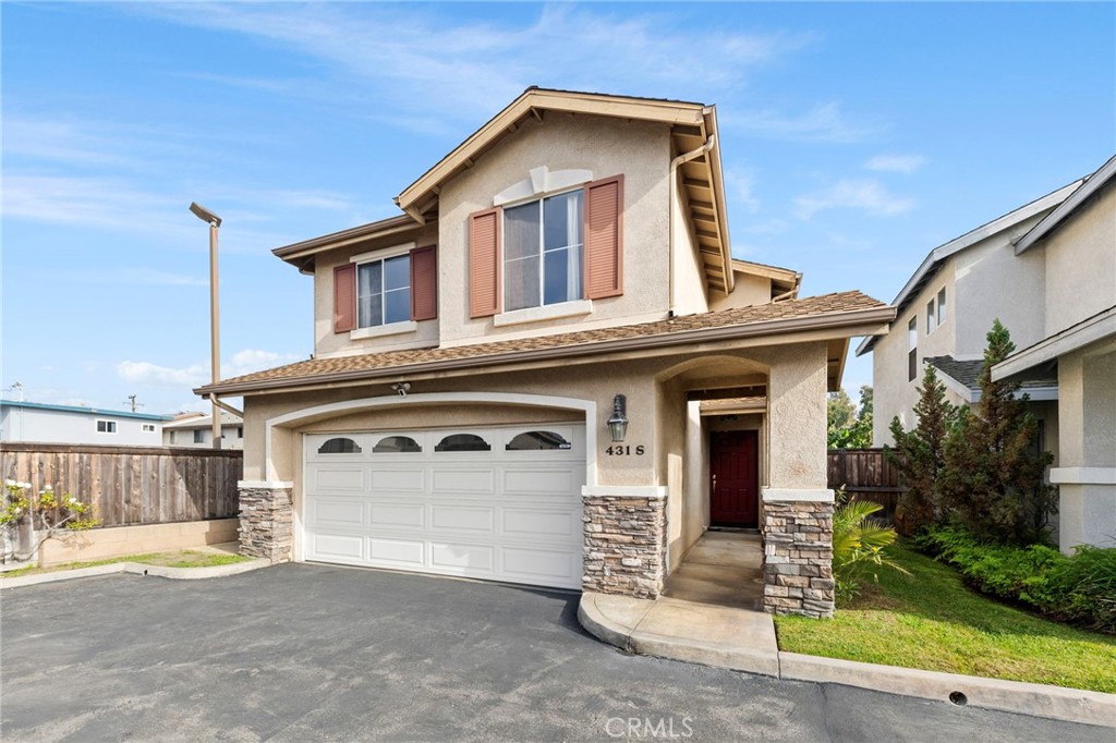 Front of house - 431 W Bay Street S, Costa Mesa CA 92627 - photo 1