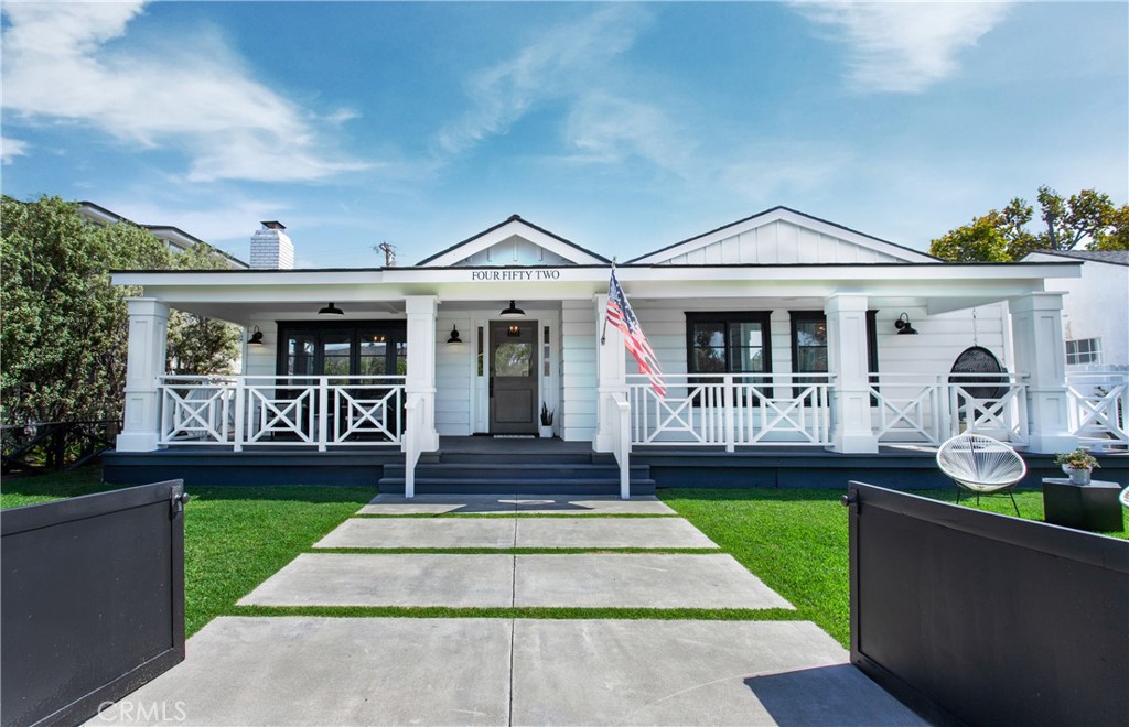 452 Broadway, Costa Mesa CA 92627 - photo 1