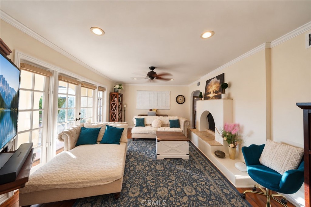 Living room - 474 Ogle Street, Costa Mesa CA 92627 - photo 6