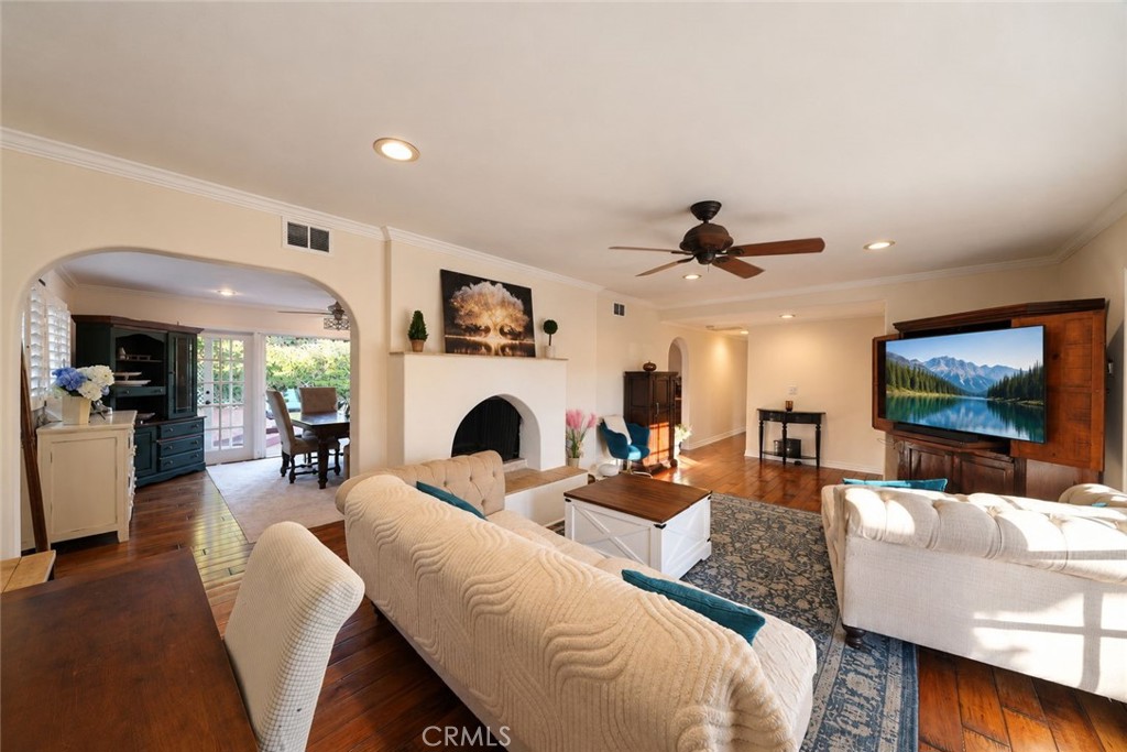 474 Ogle Street, Costa Mesa CA 92627 - photo 8