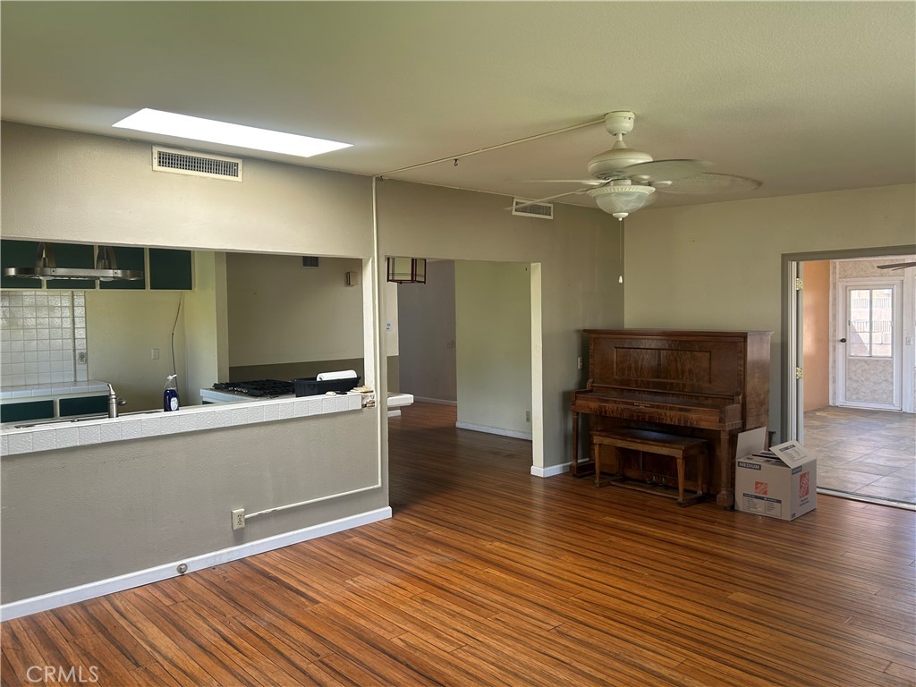 506 Pierpont, Costa Mesa CA 92626 - photo 3
