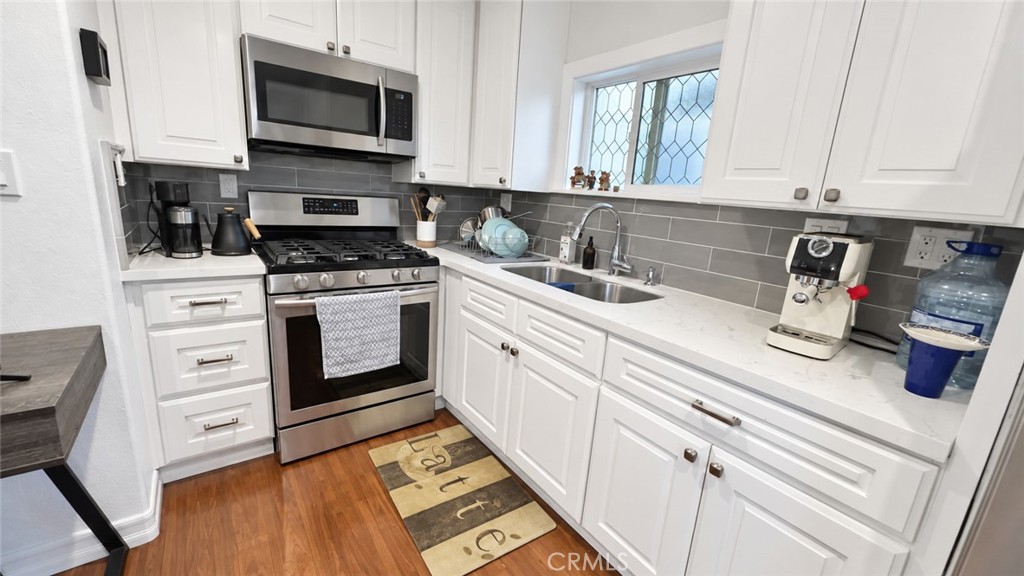 525 Fairfax, Costa Mesa CA 92627 - photo 2