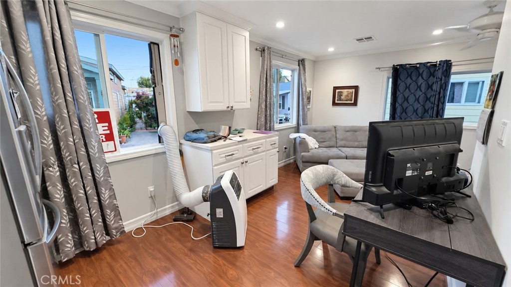 525 Fairfax, Costa Mesa CA 92627 - photo 5