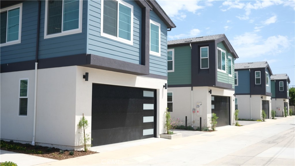 547 Bernard Street, Costa Mesa CA 92627 - photo 1