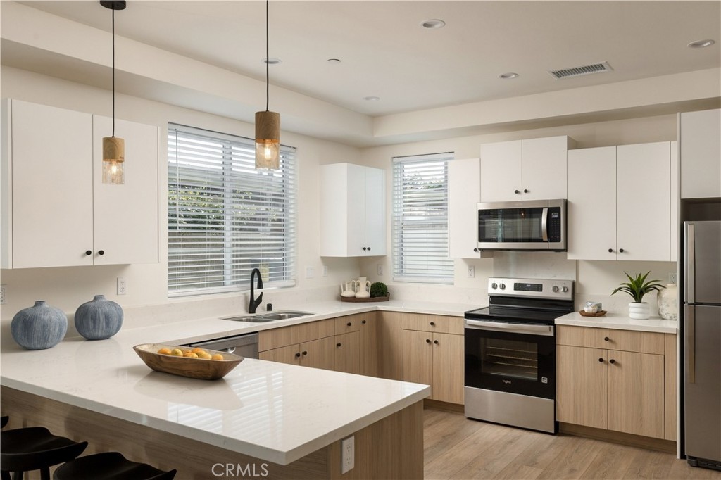 547 Bernard Street, Costa Mesa CA 92627 - photo 10