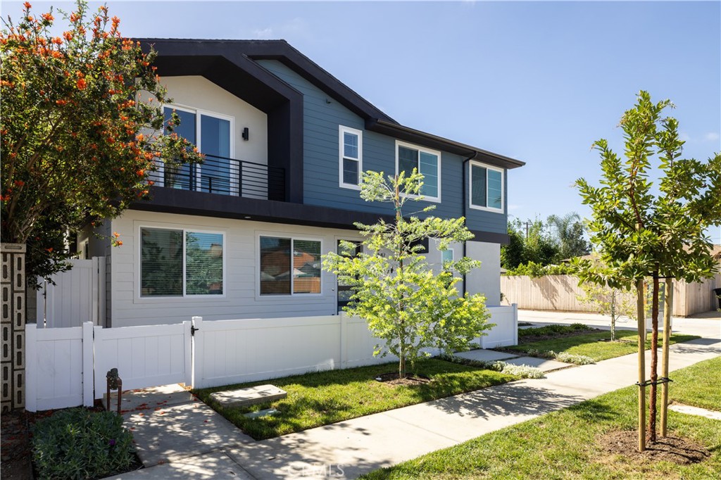 547 Bernard Street, Costa Mesa CA 92627 - photo 23