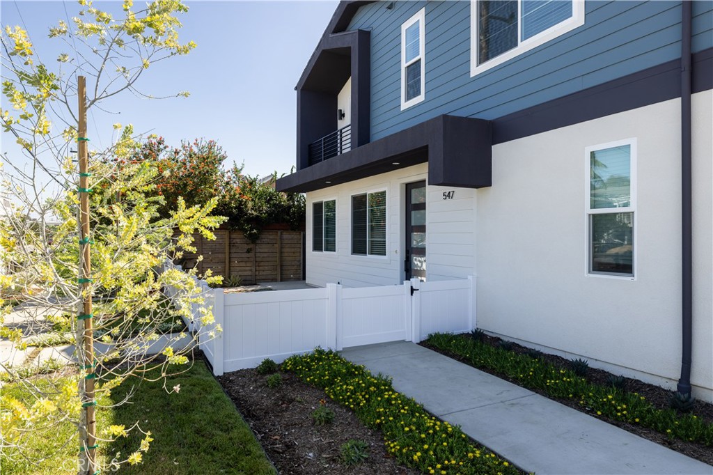 547 Bernard Street, Costa Mesa CA 92627 - photo 24