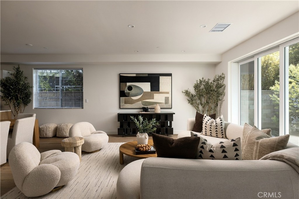 551 Bernard, Costa Mesa CA 92627 - photo 3
