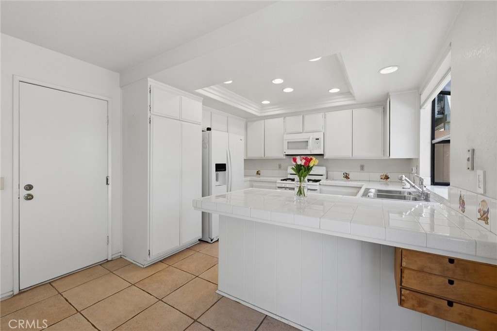 552 Hamilton Street C1, Costa Mesa CA 92627 - photo 1