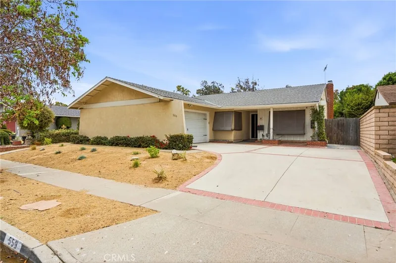 559 Pierpont Drive, Costa Mesa, CA 92626