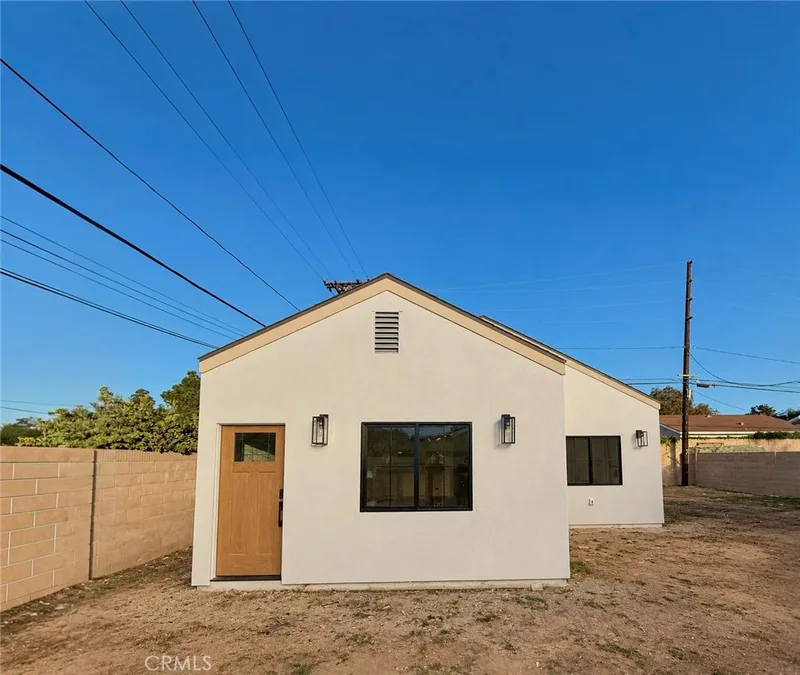 586 Marquette Cir B, Costa Mesa