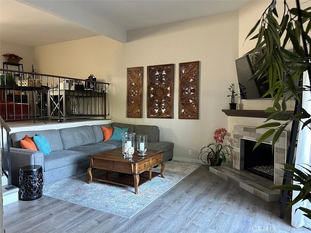 590 Wendy Ln, Costa Mesa CA 92627 - photo 1