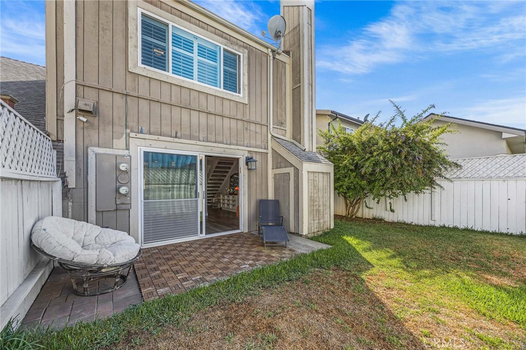 private backyard - 594 Hamilton St 5, Costa Mesa CA 92627 - photo 10