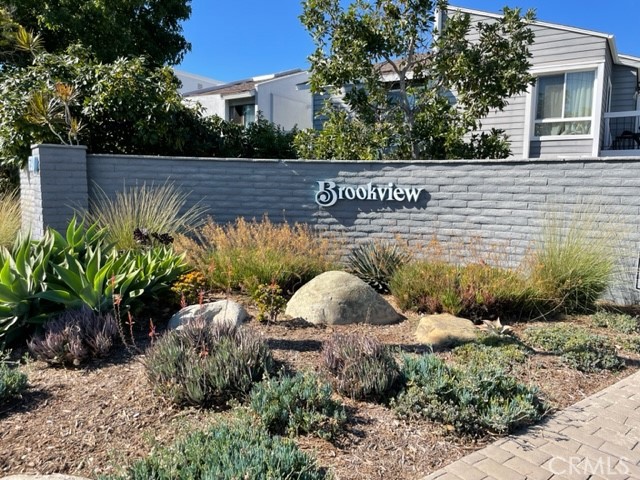609 Brookview Way 57, Costa Mesa CA 92626 - photo 1
