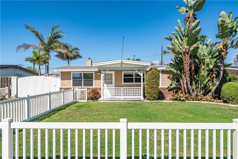 610 W Bay Street, Costa Mesa