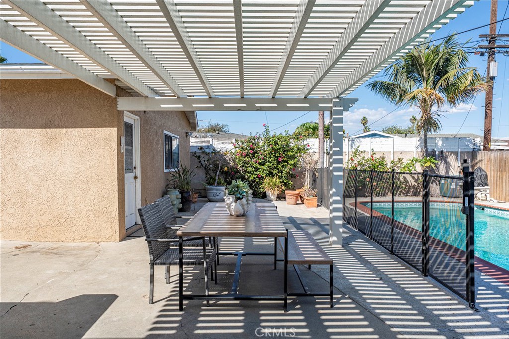 610 W Bay Street, Costa Mesa CA 92627 - photo 26