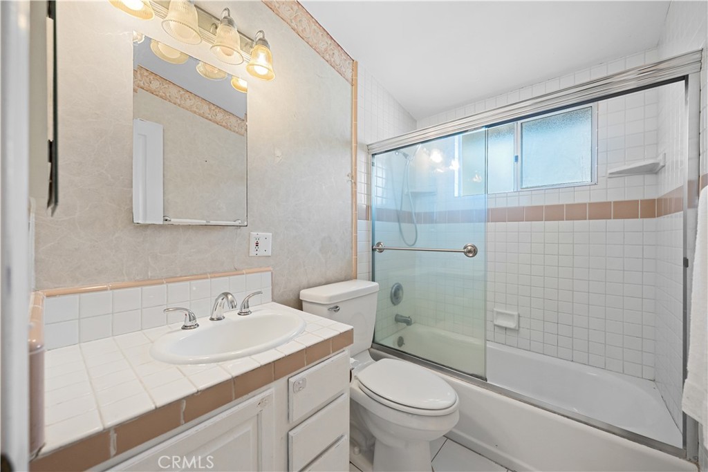 610 W Bay Street, Costa Mesa CA 92627 - photo 33