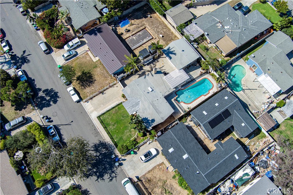 610 W Bay Street, Costa Mesa CA 92627 - photo 46