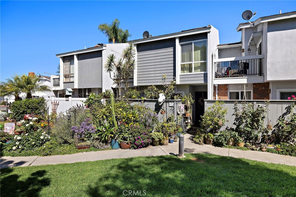 622 Whitney Way, Costa Mesa CA 92626 - photo 2