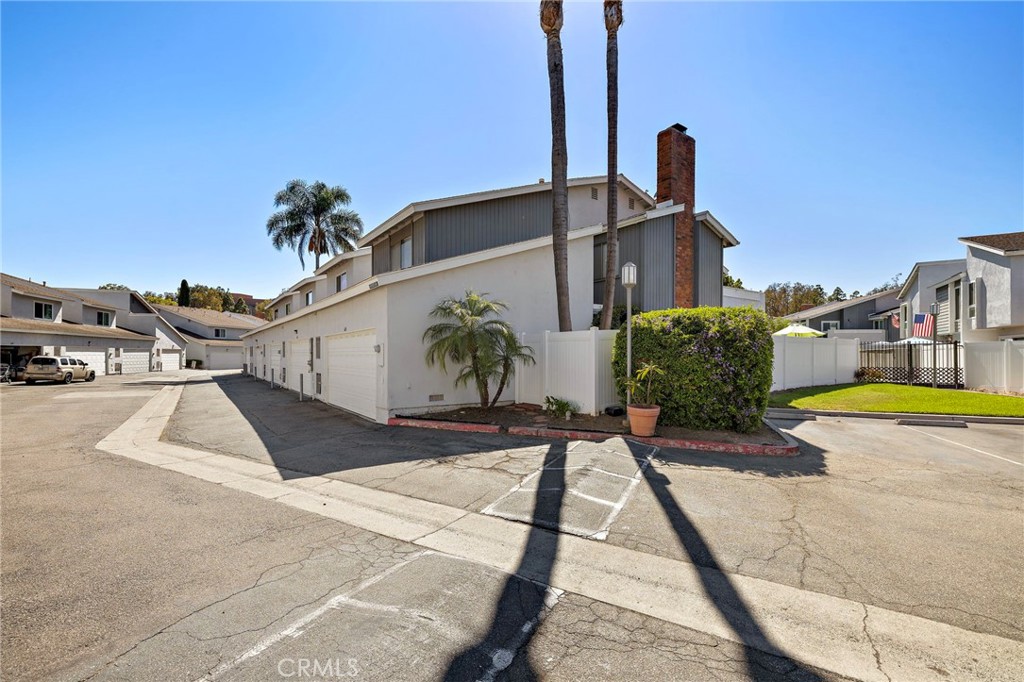 622 Whitney Way, Costa Mesa CA 92626 - photo 9
