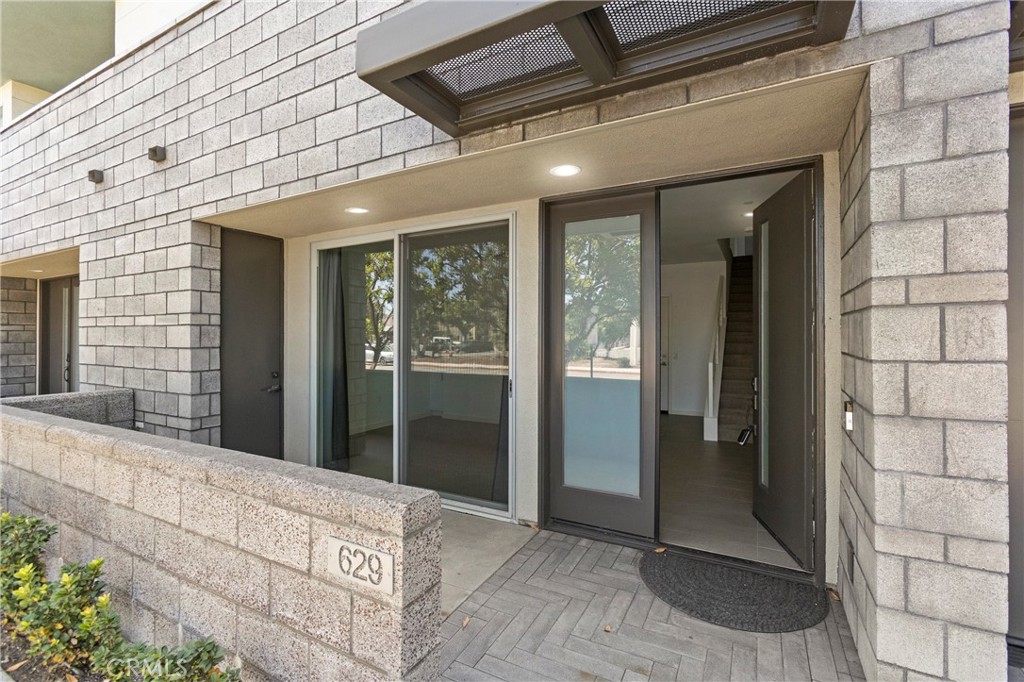 629 W 17th, Costa Mesa CA 92627 - photo 1