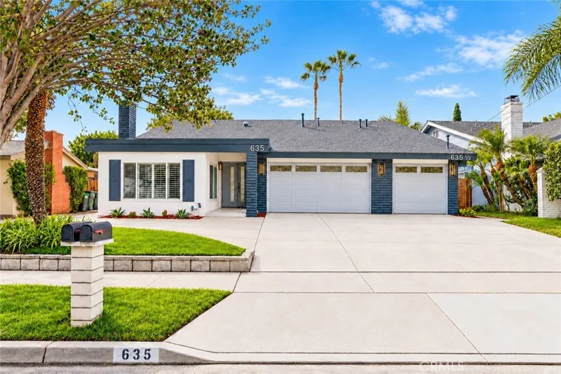 635 Plumer, Costa Mesa