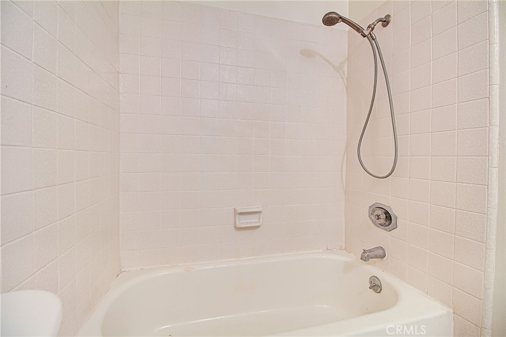 636 Rhine Lane 122, Costa Mesa CA 92626 - photo 39