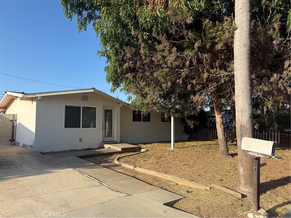 644 Ross, Costa Mesa CA 92627 - photo 1