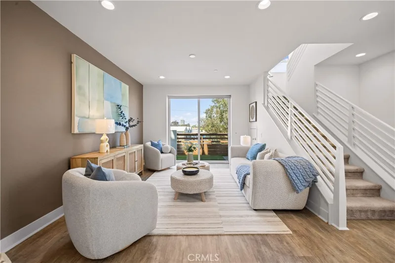 645 W 17th, Costa Mesa, CA 92627