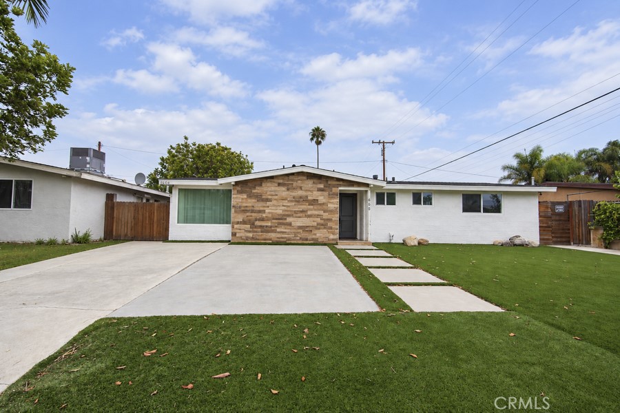 660 Beach Street, Costa Mesa CA 92627 - photo 2