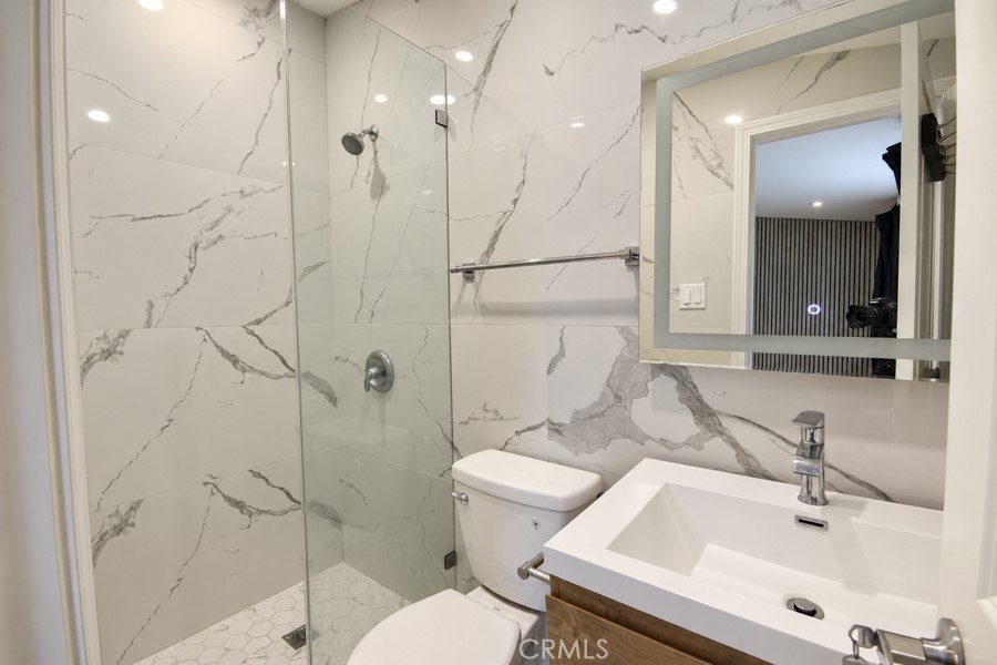 660 Beach Street, Costa Mesa CA 92627 - photo 20