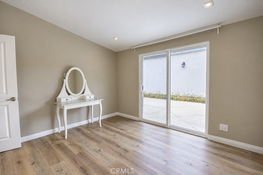 660 Beach Street, Costa Mesa CA 92627 - photo 27
