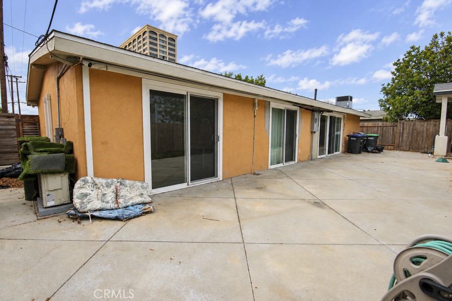 660 Beach Street, Costa Mesa CA 92627 - photo 31