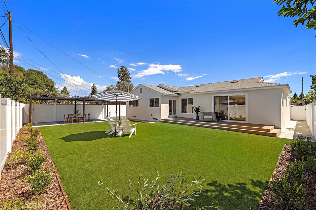 674 Senate Street, Costa Mesa CA 92627 - photo 2