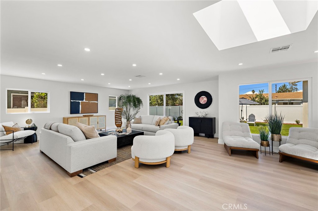 674 Senate Street, Costa Mesa CA 92627 - photo 7