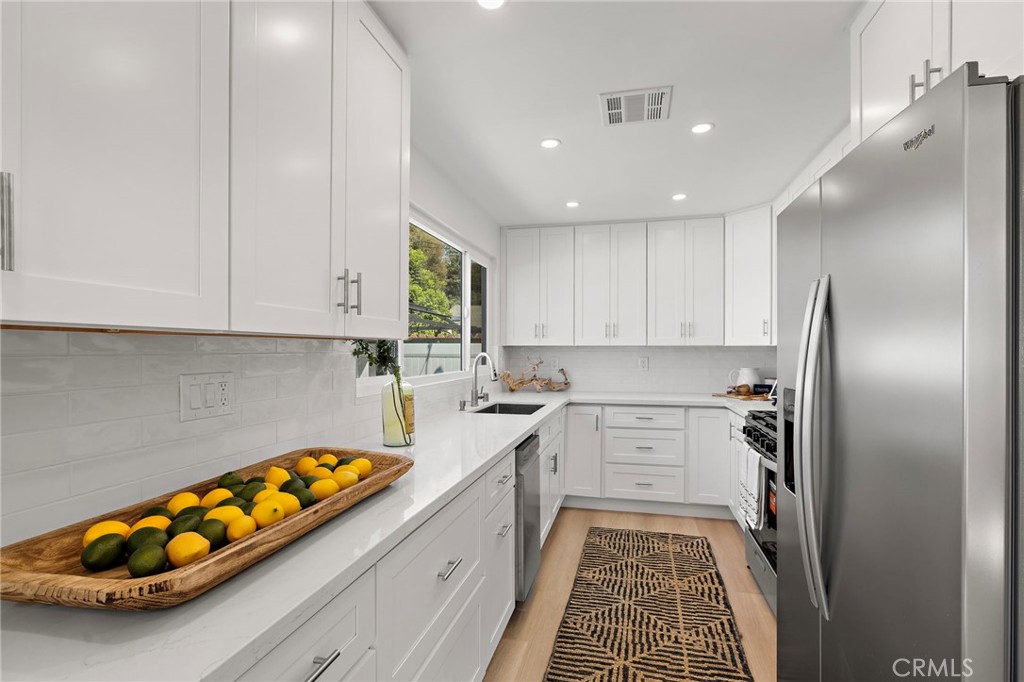 674 Senate Street, Costa Mesa CA 92627 - photo 14