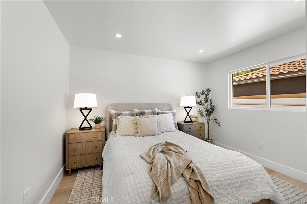 674 Senate Street, Costa Mesa CA 92627 - photo 18
