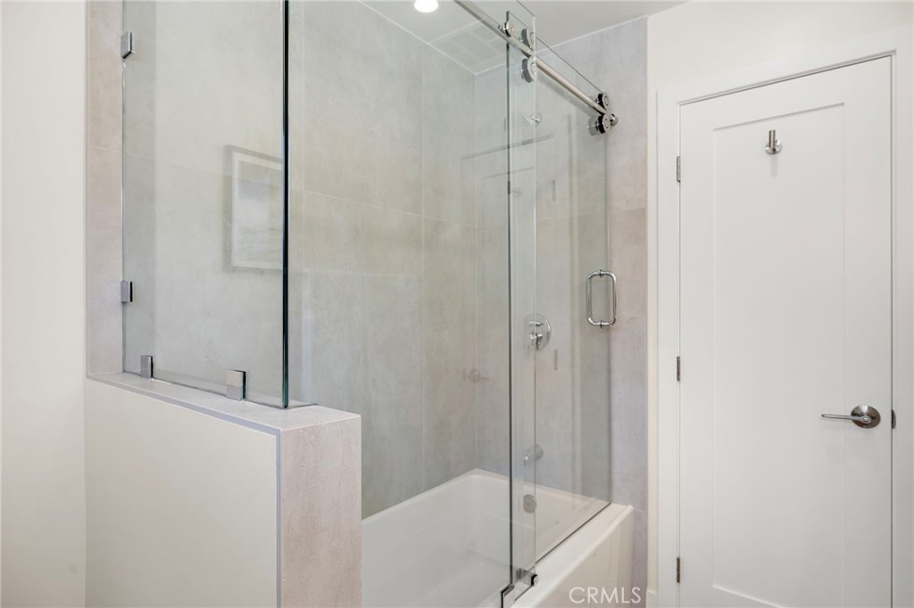 674 Senate Street, Costa Mesa CA 92627 - photo 22
