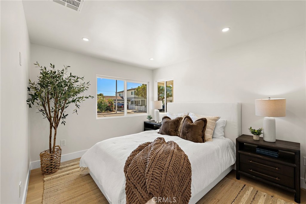 674 Senate Street, Costa Mesa CA 92627 - photo 26