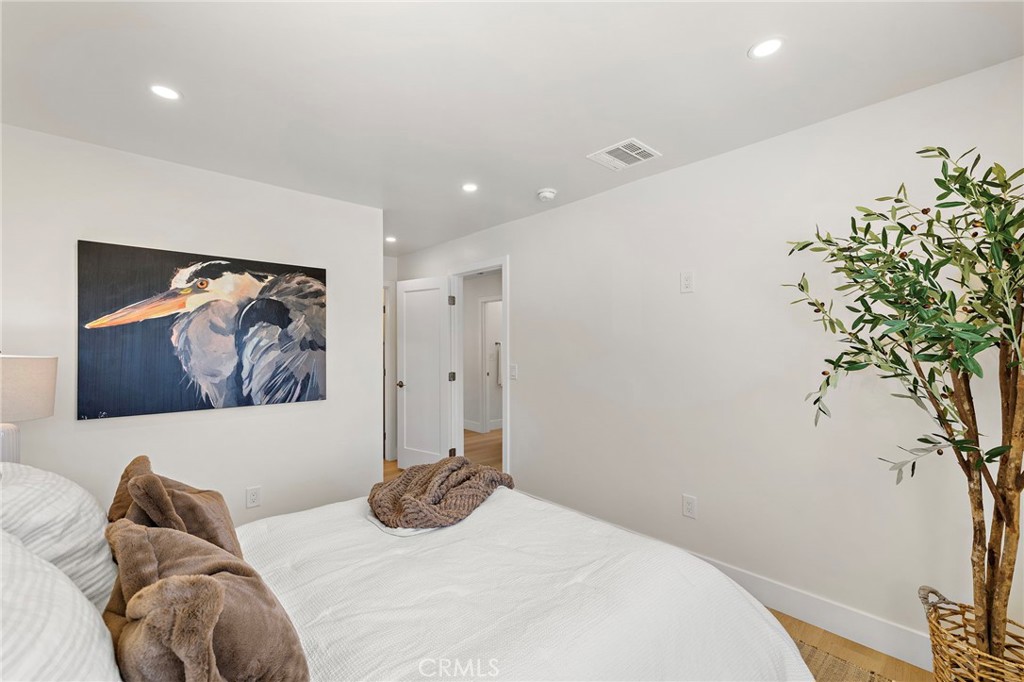674 Senate Street, Costa Mesa CA 92627 - photo 27