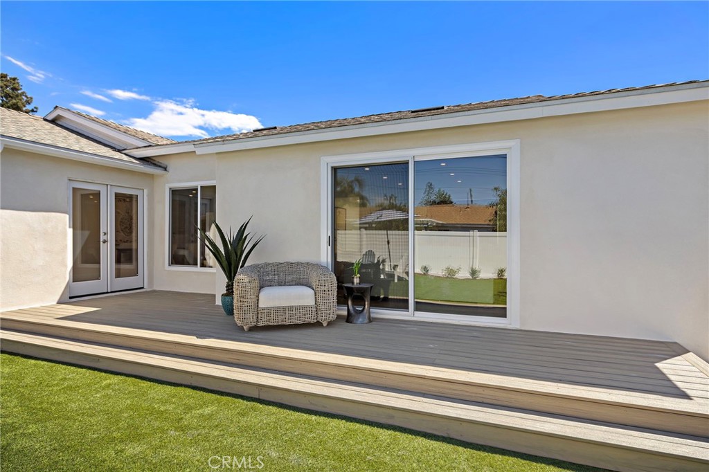 674 Senate Street, Costa Mesa CA 92627 - photo 32