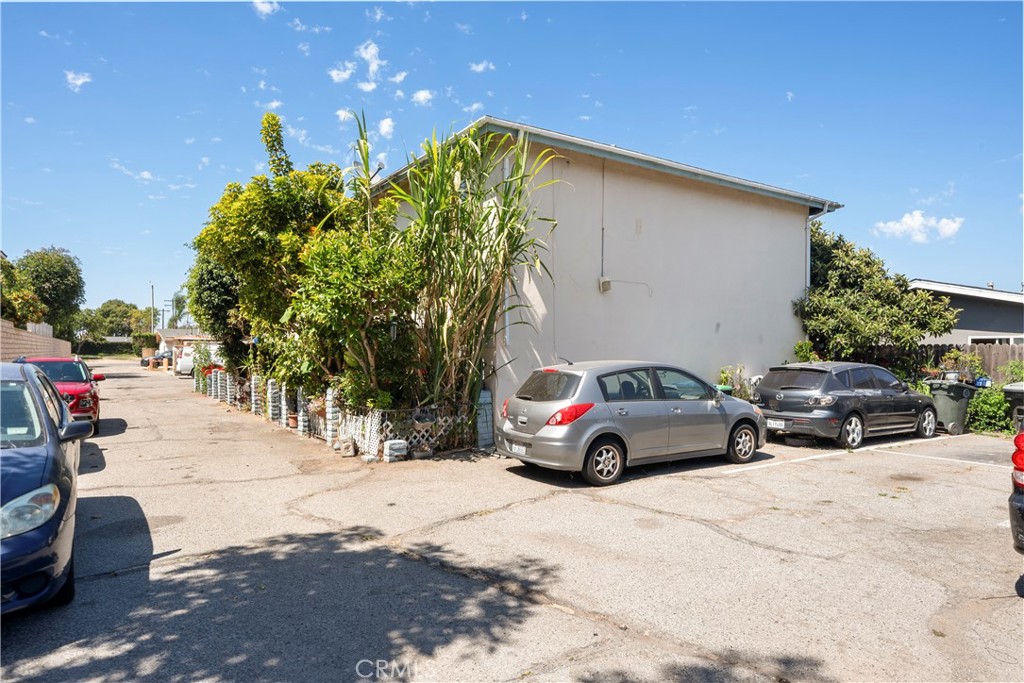 681 Victoria, Costa Mesa CA 92627 - photo 12