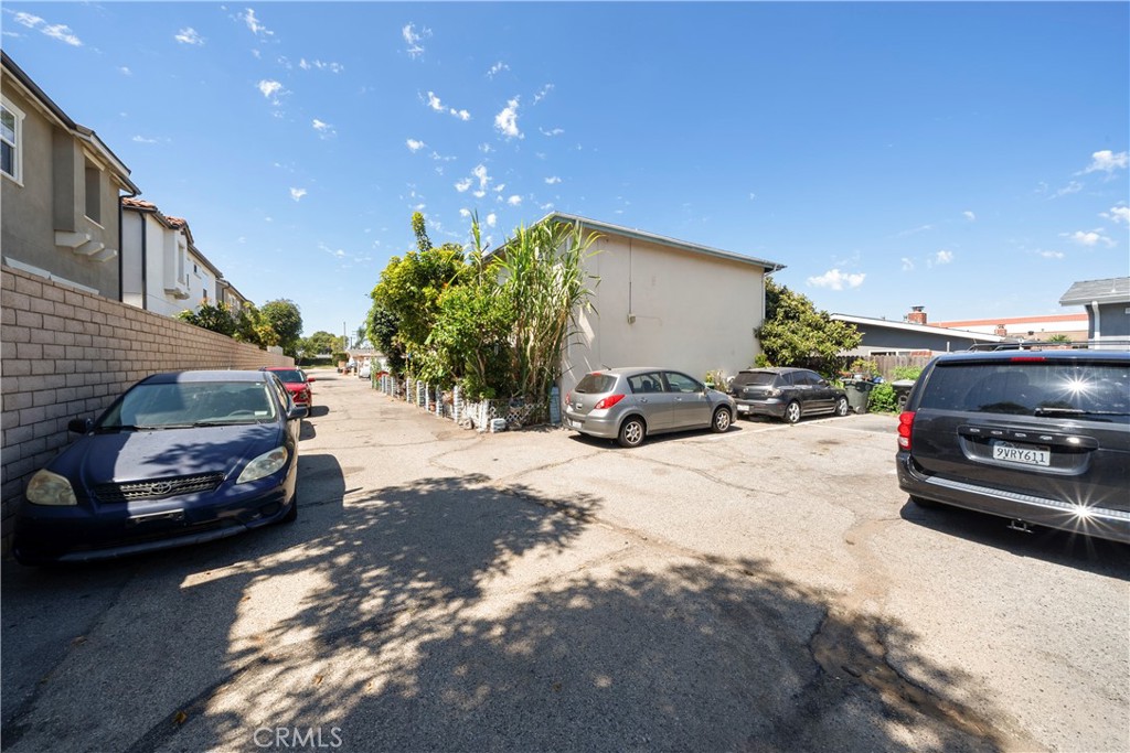 681 Victoria, Costa Mesa CA 92627 - photo 13