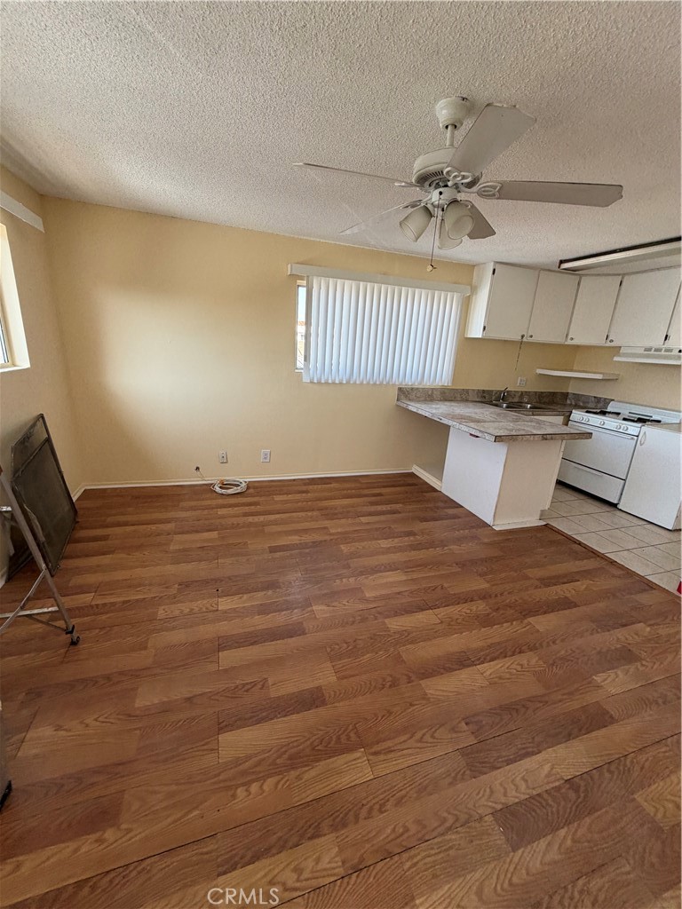 681 Victoria, Costa Mesa CA 92627 - photo 37