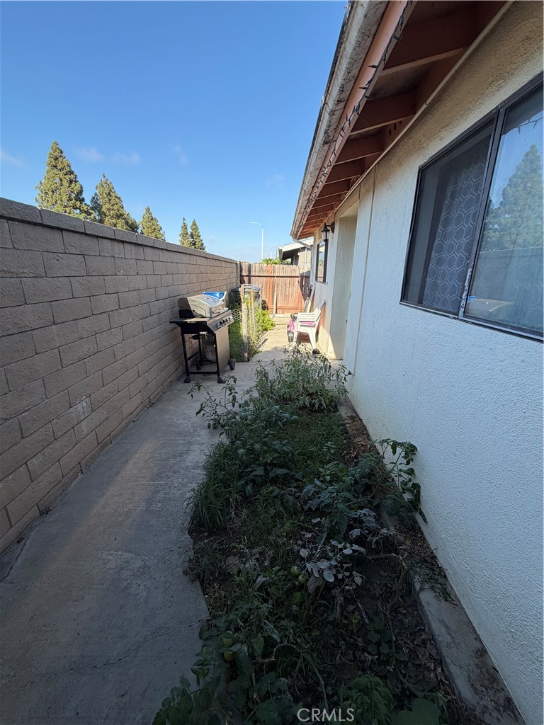 681 Victoria, Costa Mesa CA 92627 - photo 54