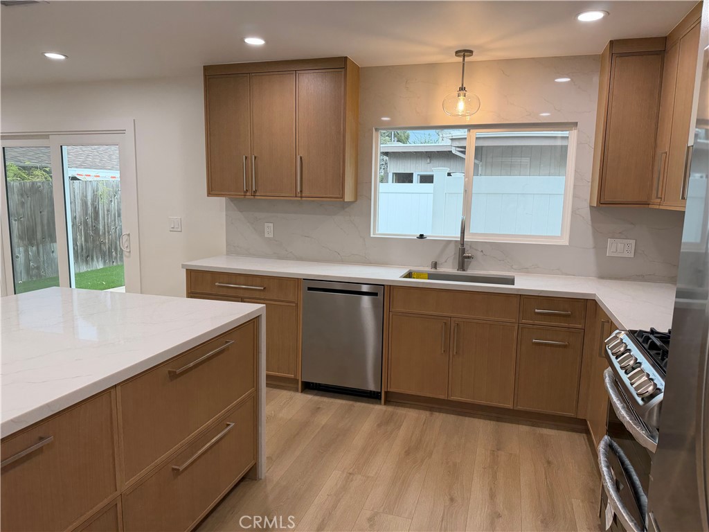 685 Center St, Costa Mesa CA 92627 - photo 4